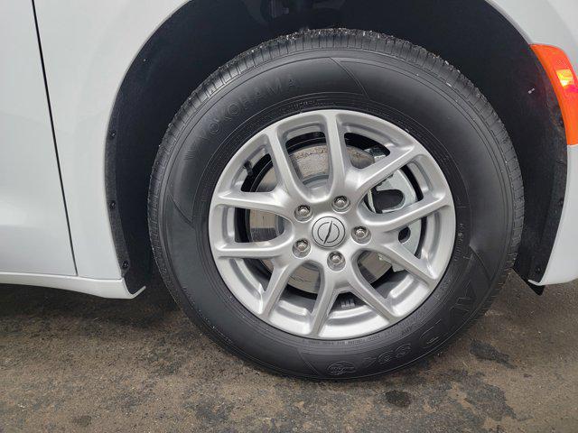 2026 Chrysler Voyager LX