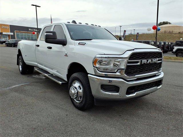 2024 RAM 3500 Tradesman Crew Cab 4x4 8 Box