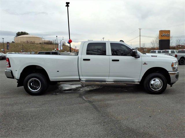 2024 RAM 3500 Tradesman Crew Cab 4x4 8 Box