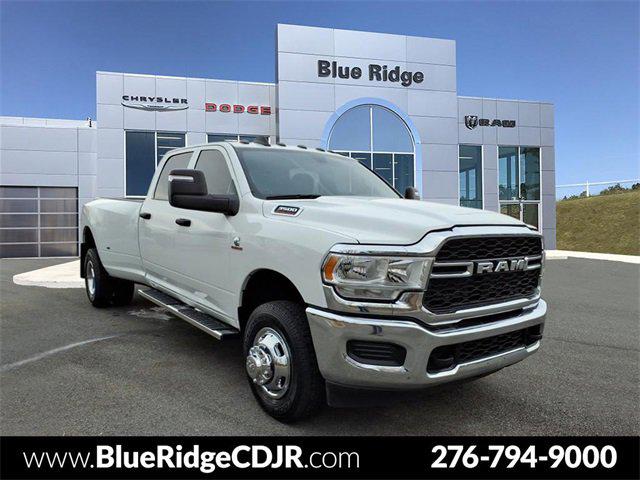 2024 RAM 3500 Tradesman Crew Cab 4x4 8 Box