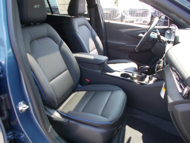 2026 Buick NV Sport Touring FWD