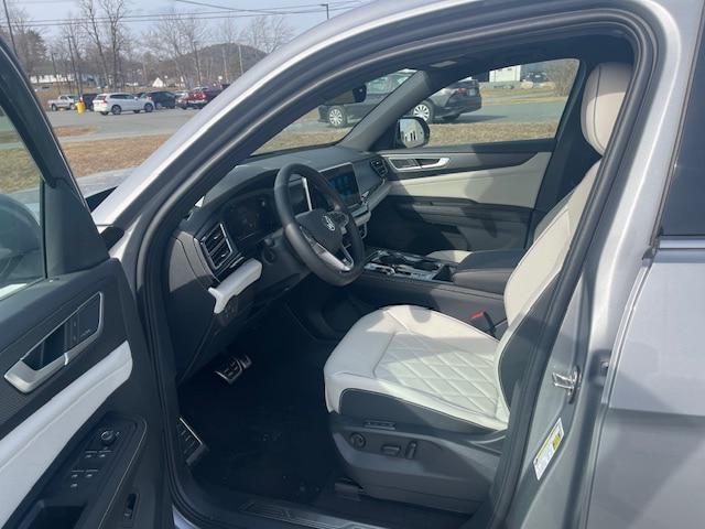 2026 Volkswagen Atlas Cross Sport SEL Premium R-Line