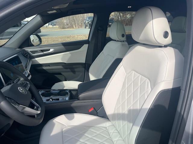 2026 Volkswagen Atlas Cross Sport SEL Premium R-Line