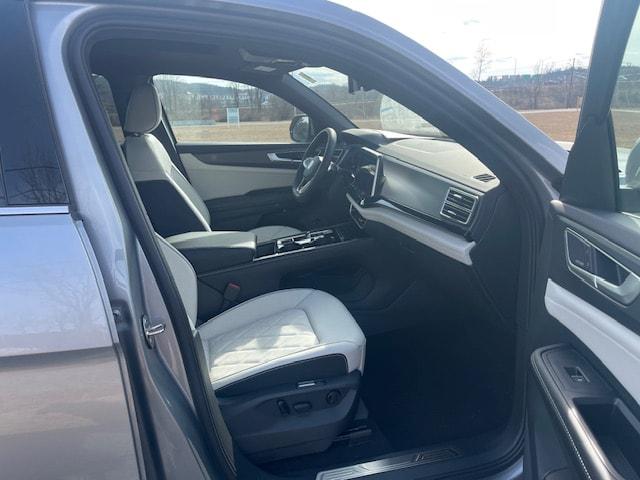 2026 Volkswagen Atlas Cross Sport SEL Premium R-Line