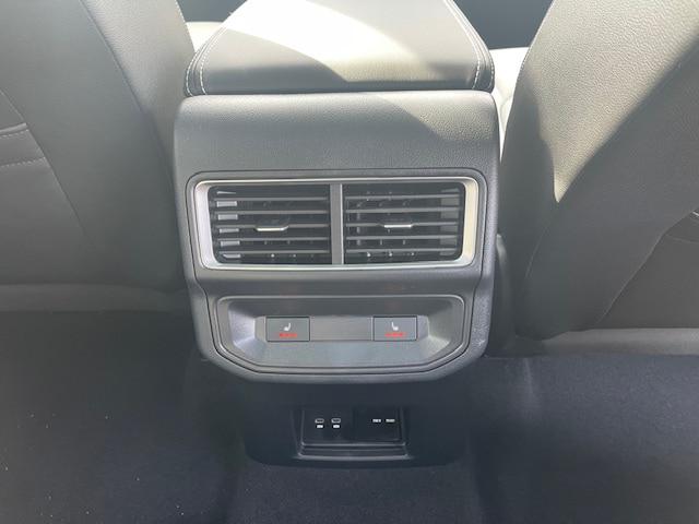 2026 Volkswagen Atlas Cross Sport SEL Premium R-Line