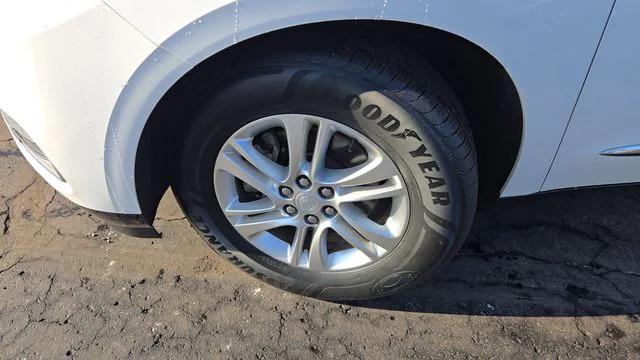 2019 Buick Enclave AWD Essence 2019 Buick Enclave AWD Essence