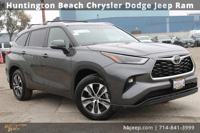 2022 Toyota Highlander XLE