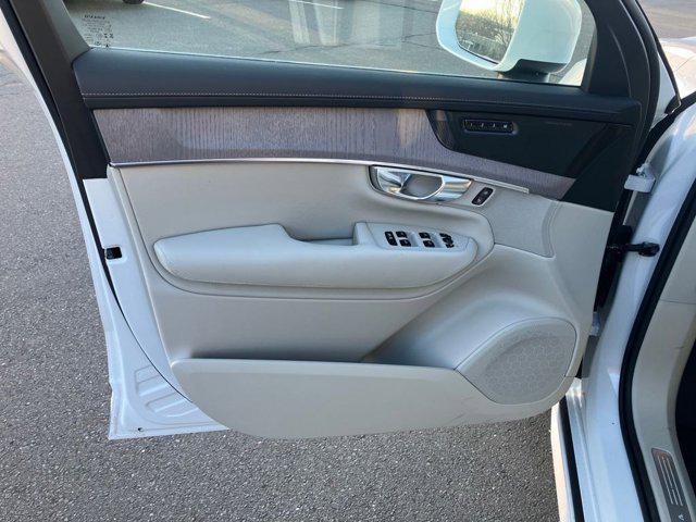 2026 Volvo XC90 B6 Ultra 7-Seater