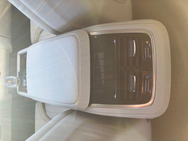 2026 Volvo XC90 B6 Ultra 7-Seater