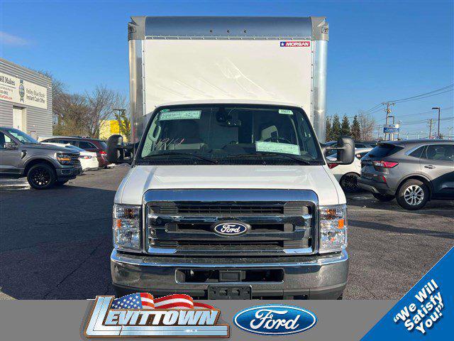 2026 Ford E-350 Cutaway E-350 DRW 158" WB