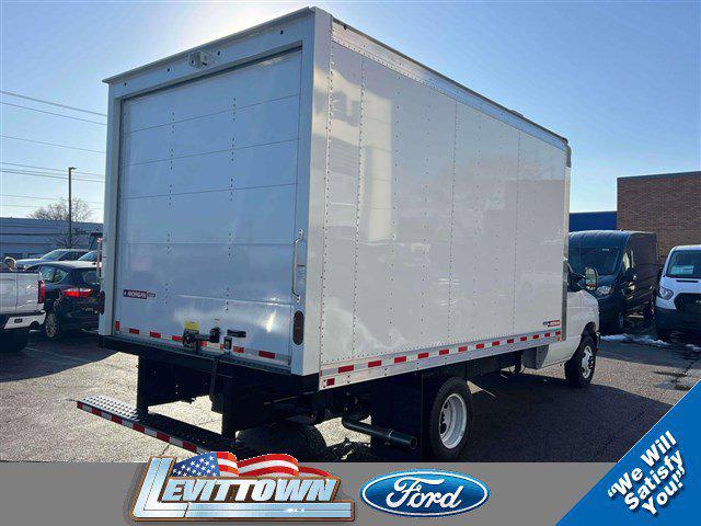 2026 Ford E-350 Cutaway E-350 DRW 158" WB