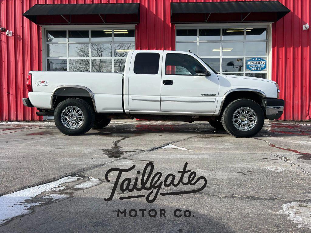 2003 Chevrolet Silverado 2500HD base's photo