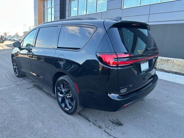 2022 Chrysler Pacifica Touring L AWD