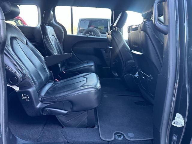 2022 Chrysler Pacifica Touring L AWD