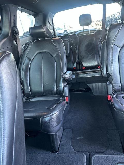 2022 Chrysler Pacifica Touring L AWD