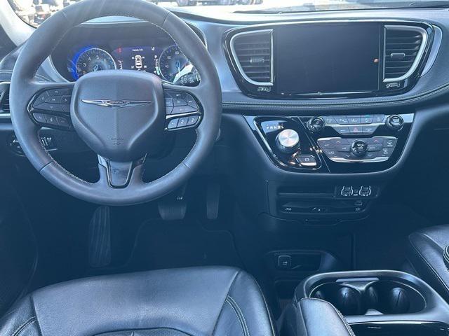 2022 Chrysler Pacifica Touring L AWD
