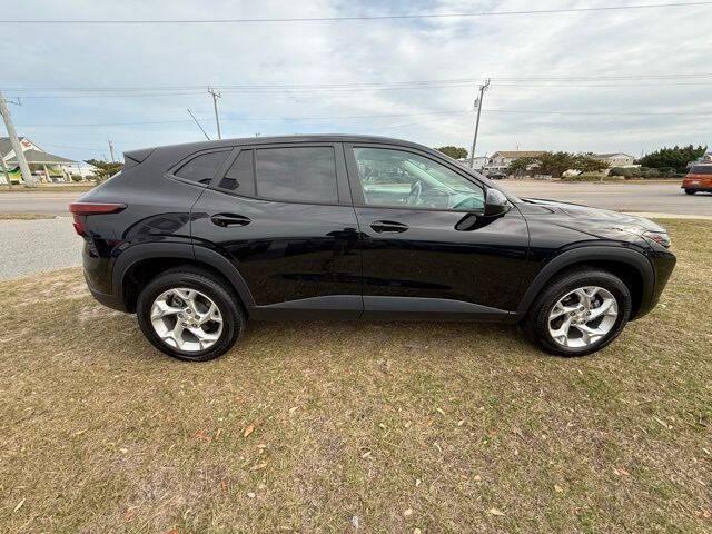 2024 Chevrolet Trax FWD SP