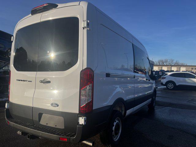2026 Ford Transit Cargo Van T-250 148" Med Rf 9150 GVWR RWD