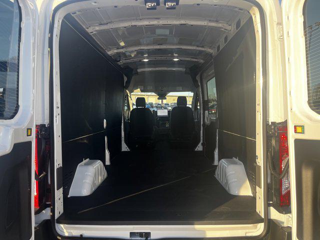 2026 Ford Transit Cargo Van T-250 148" Med Rf 9150 GVWR RWD