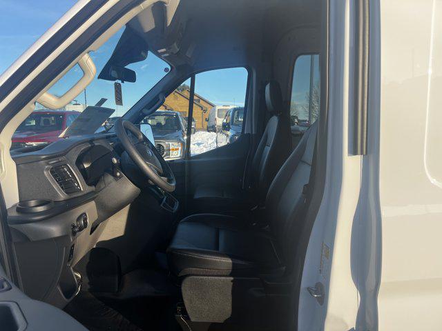 2026 Ford Transit Cargo Van T-250 148" Med Rf 9150 GVWR RWD
