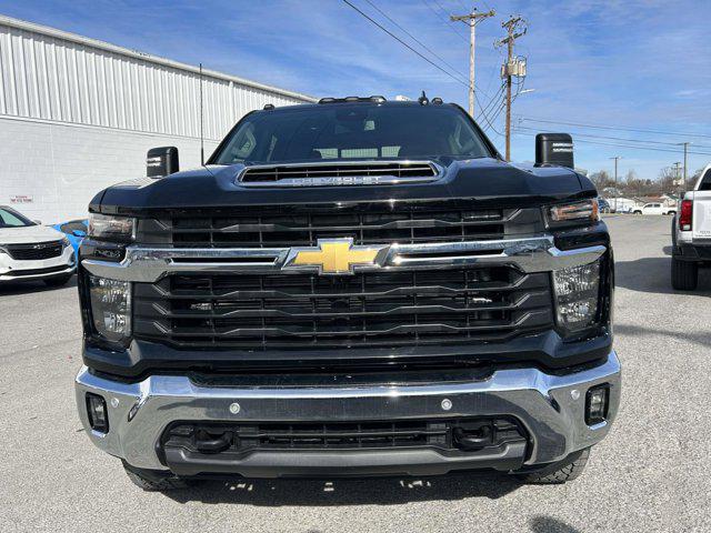 2026 Chevrolet Silverado 2500HD Crew Cab, Standard Bed, LT, 4WD