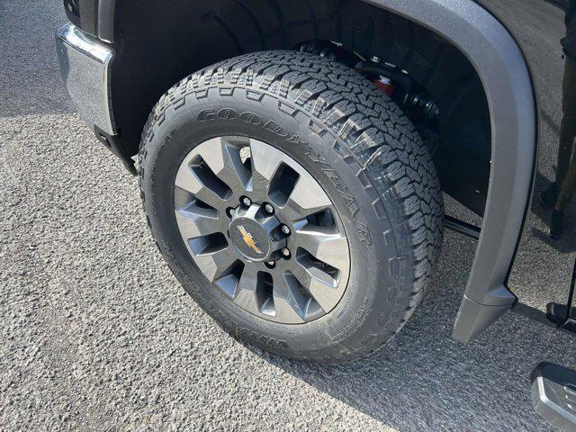 2026 Chevrolet Silverado 2500HD Crew Cab, Standard Bed, LT, 4WD
