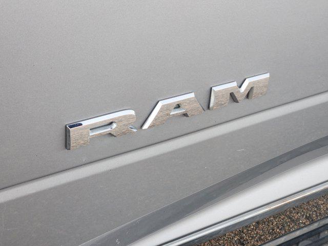2022 Ram 2500 Big Horn Crew Cab 4x4 8' Box