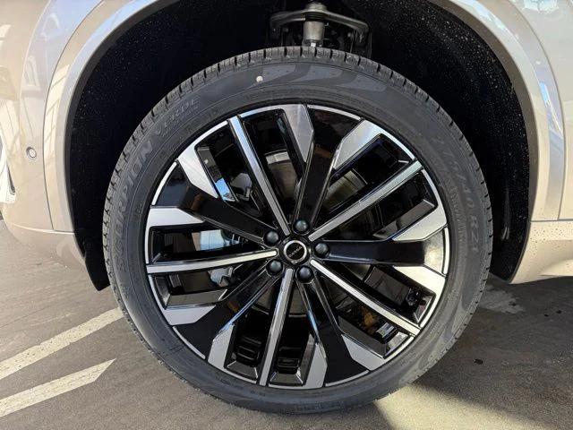 2026 Volvo XC90 B5 Plus 7-Seater