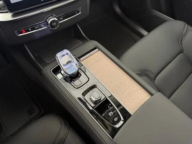 2026 Volvo XC90 B5 Plus 7-Seater