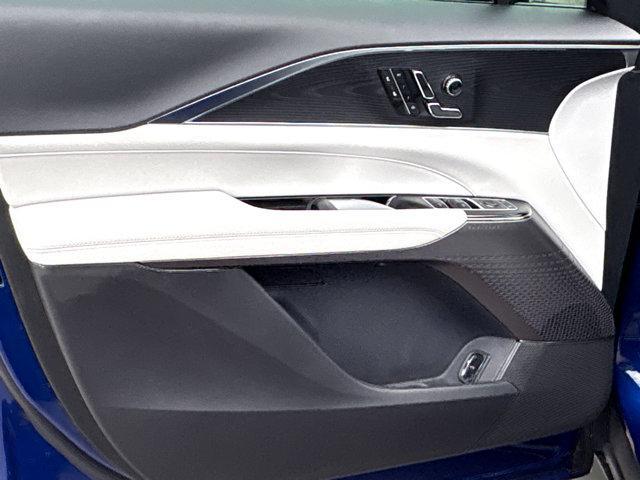 2025 Cadillac iQ Sport 1 RWD