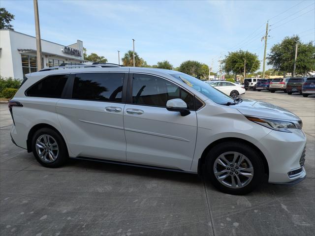 2022 Toyota Sienna Limited