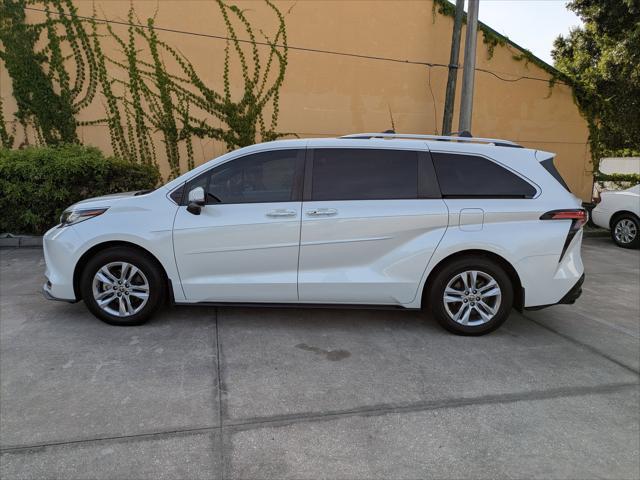2022 Toyota Sienna Limited