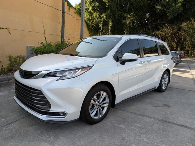 2022 Toyota Sienna Limited