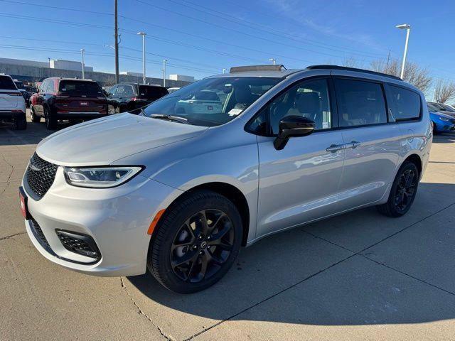 2026 Chrysler Pacifica PACIFICA LIMITED AWD