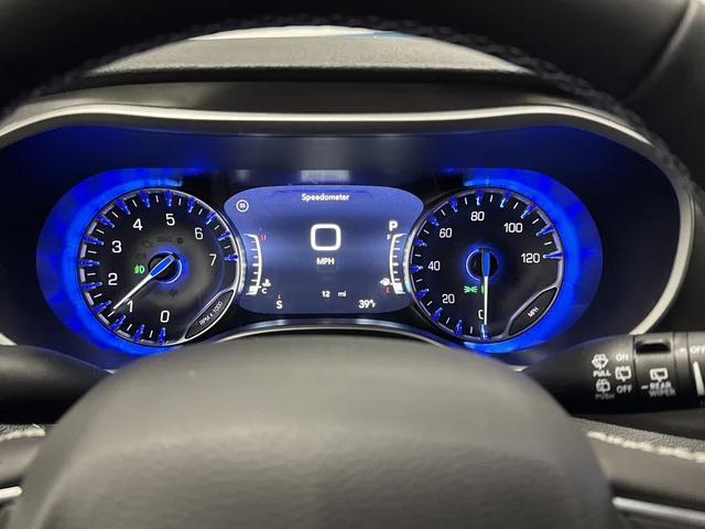 2026 Chrysler Pacifica Select AWD