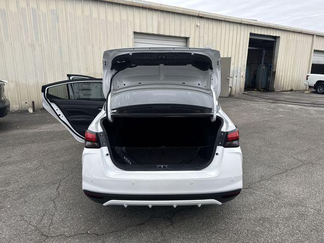 2025 Nissan Versa 1.6 SR