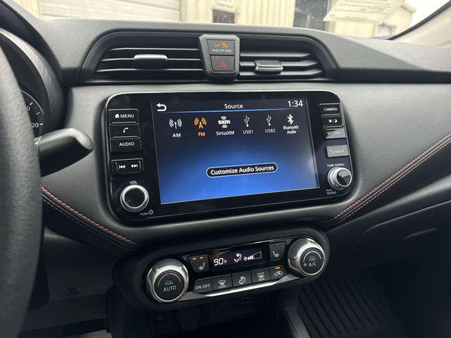 2025 Nissan Versa 1.6 SR