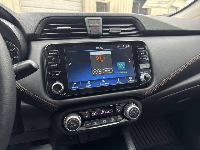 2025 Nissan Versa 1.6 SR