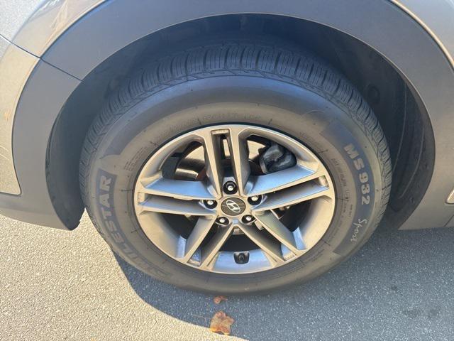 2018 Hyundai Santa Fe Sport 2.4L 2018 Hyundai Santa Fe Sport 2.4L