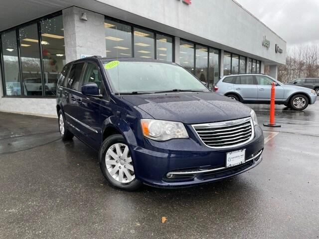 2016 Chrysler Town and Country Touring