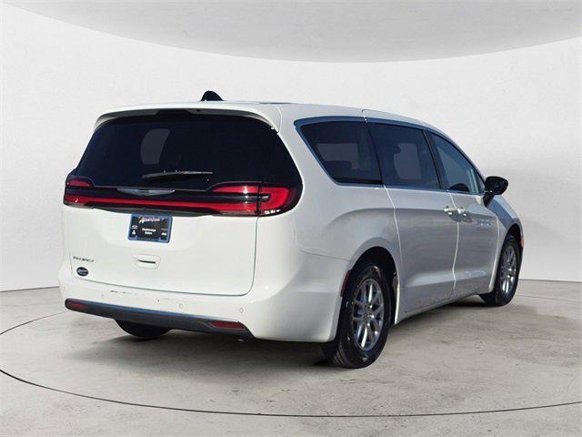 2024 Chrysler Pacifica Touring L 2024 Chrysler Pacifica Touring L