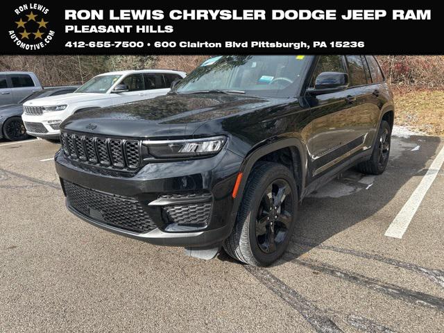 2023 Jeep Grand Cherokee Altitude 4x4 2023 Jeep Grand Cherokee Altitude 4x4