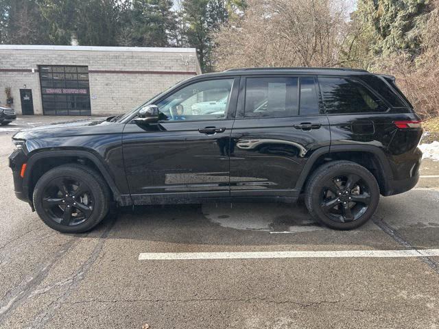 2023 Jeep Grand Cherokee Altitude 4x4 2023 Jeep Grand Cherokee Altitude 4x4