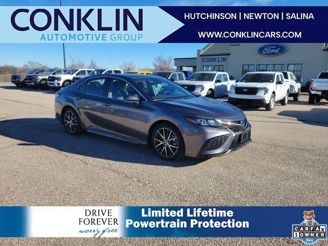 2024 Toyota Camry Hybrid SE