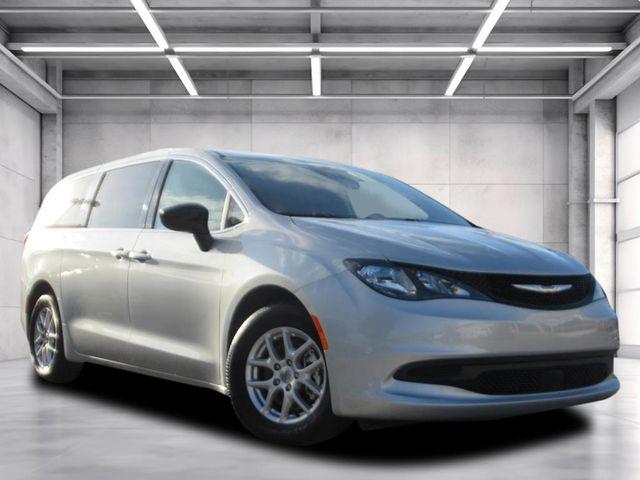 2024 Chrysler Voyager LX