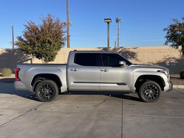 2022 Toyota Tundra Hybrid Platinum