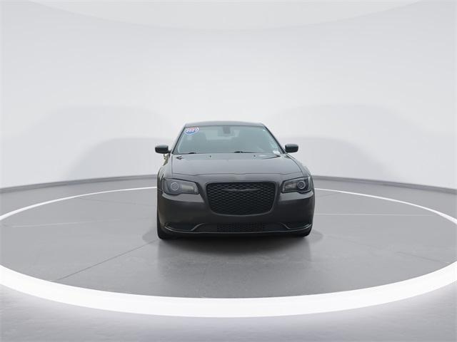 2021 Chrysler 300 Touring