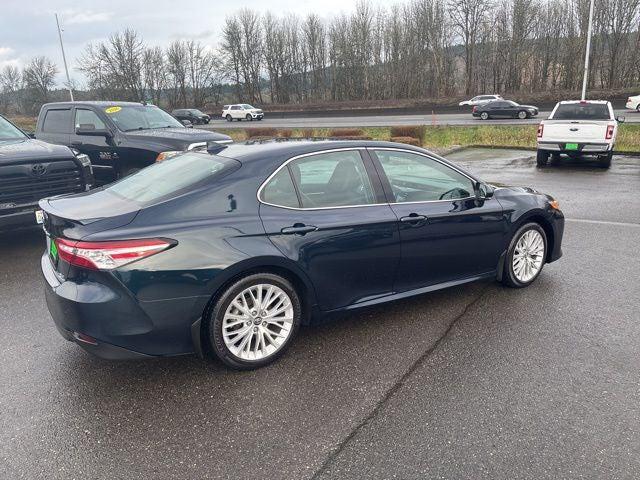 2019 Toyota Camry Hybrid XLE