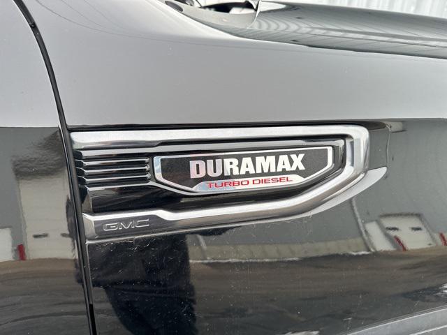 2023 GMC Sierra 1500 4WD Crew Cab Short Box AT4