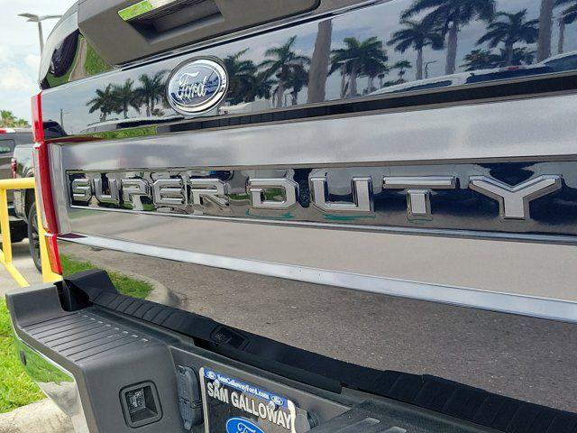 2022 Ford F-350 LARIAT